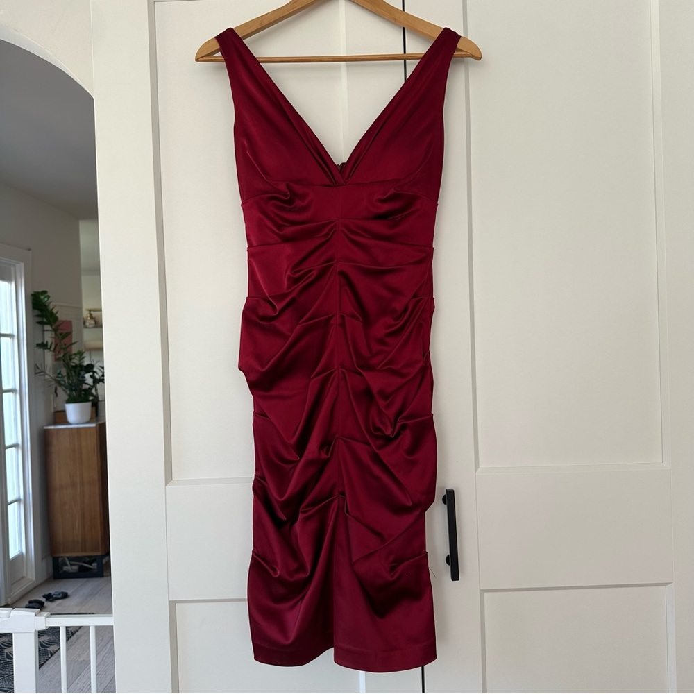 Elegant Red Sleeveless Dress